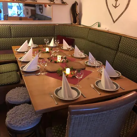 Semesterbostad Gaestehaus *